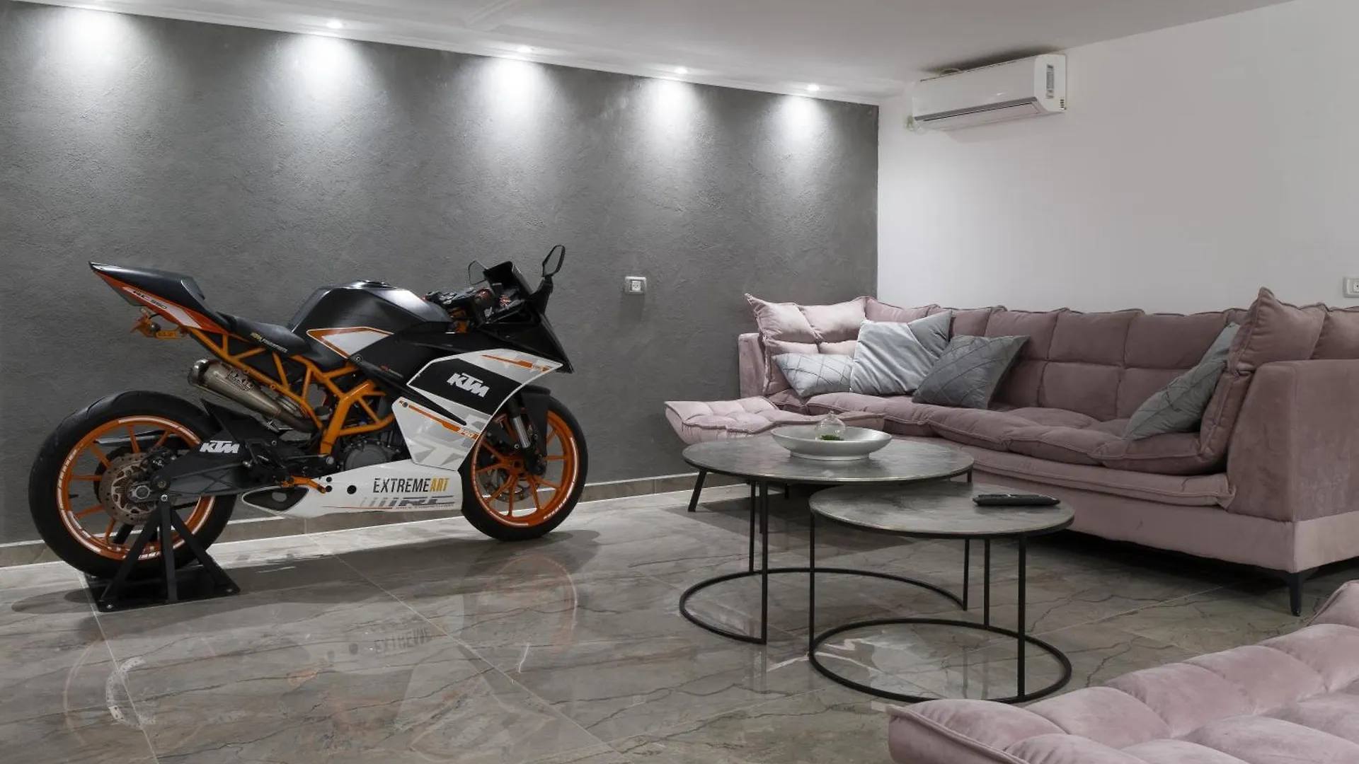 Romsuites - Superbike And Jacuzzi Center Of City, Bahai Gardens Haifa 0*,