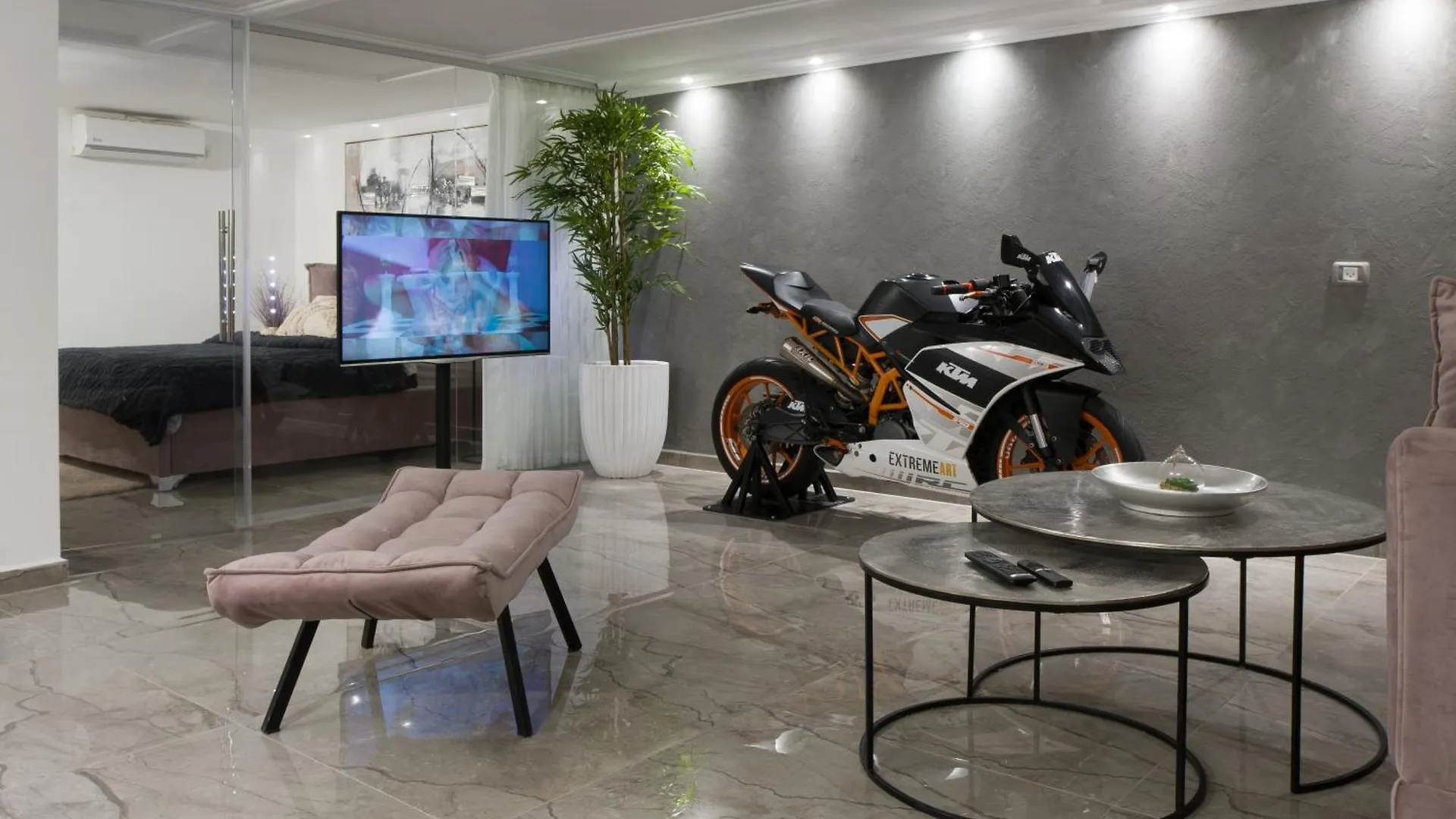 Apartment Romsuites - Superbike And Jacuzzi Center Of City, Bahai Gardens Haifa Israel